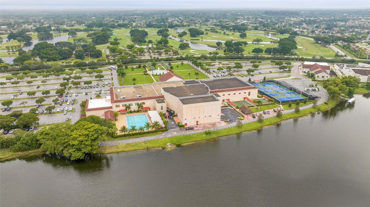 На продажу: $130,000 (2 спален, 1 ванн, 840 Квадратных фут)