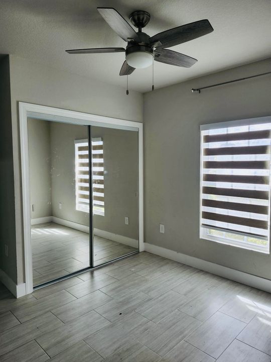 For Sale: $379,900 (4 beds, 2 baths, 1715 Square Feet)