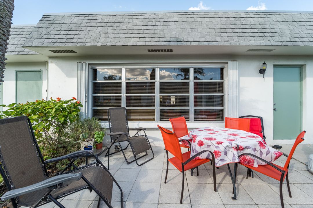 На продажу: $235,000 (2 спален, 2 ванн, 1700 Квадратных фут)