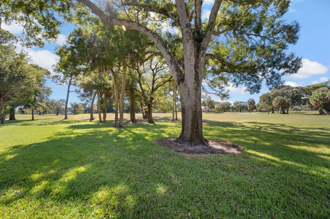 На продажу: $159,000 (2 спален, 2 ванн, 1549 Квадратных фут)