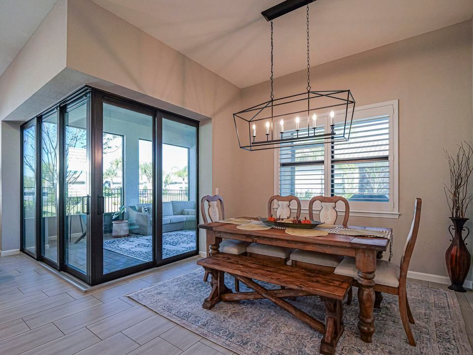 For Sale: $529,000 (3 beds, 3 baths, 2131 Square Feet)