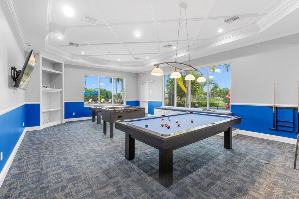 合同活跃: $699,000 (4 贝兹, 3 浴室, 3130 平方英尺)