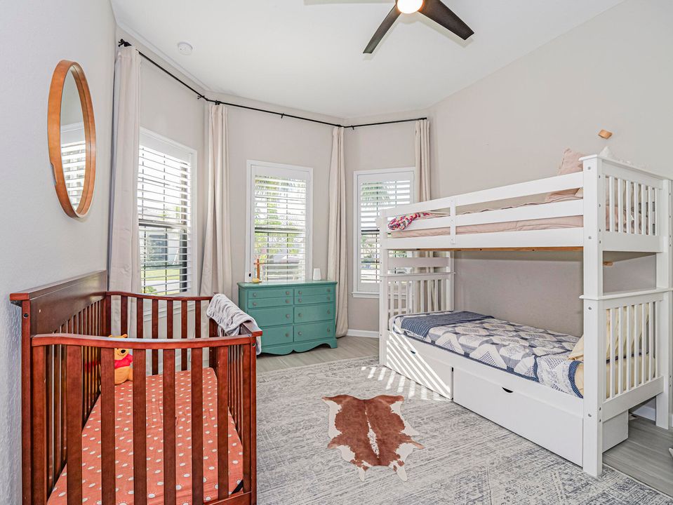 For Sale: $529,000 (3 beds, 3 baths, 2131 Square Feet)