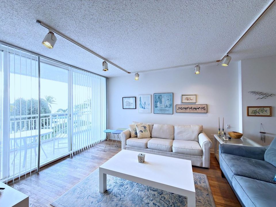 На продажу: $470,000 (1 спален, 2 ванн, 1224 Квадратных фут)