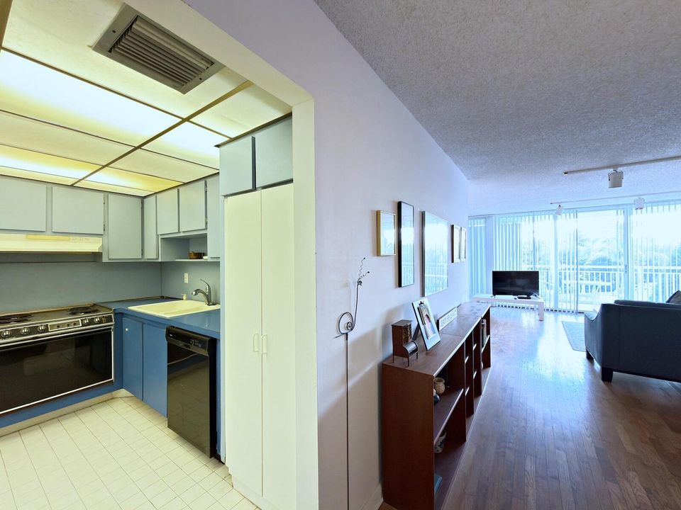 На продажу: $470,000 (1 спален, 2 ванн, 1224 Квадратных фут)