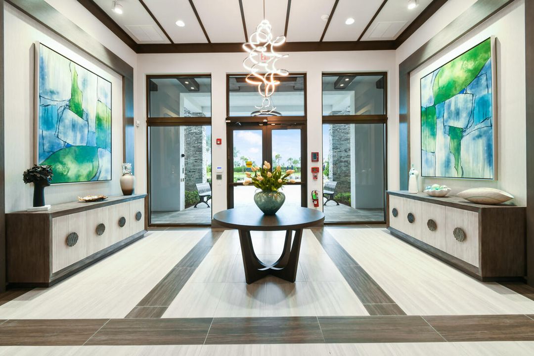 合同活跃: $439,900 (2 贝兹, 2 浴室, 1508 平方英尺)