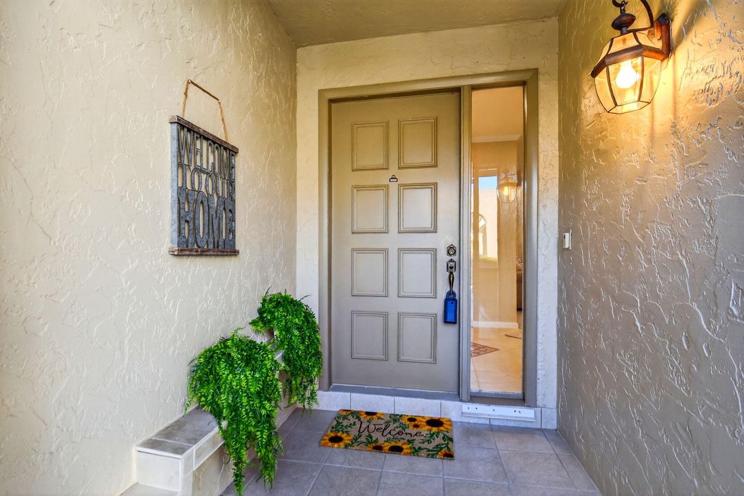 For Sale: $265,000 (2 beds, 2 baths, 1608 Square Feet)