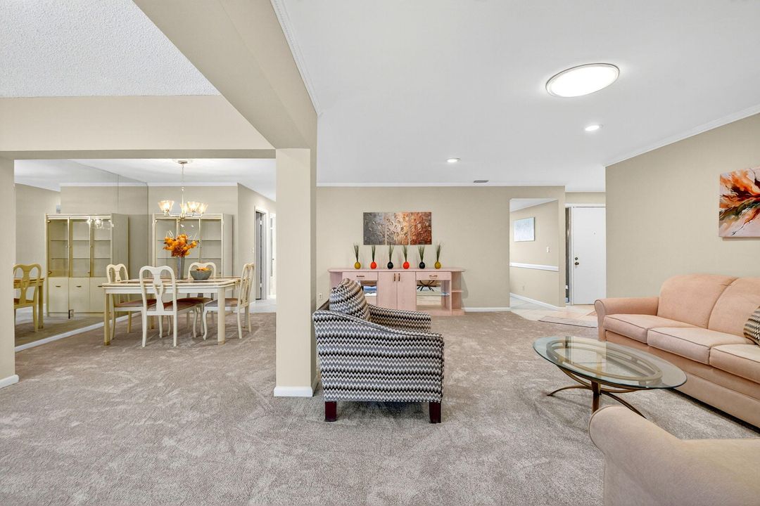 For Sale: $265,000 (2 beds, 2 baths, 1608 Square Feet)