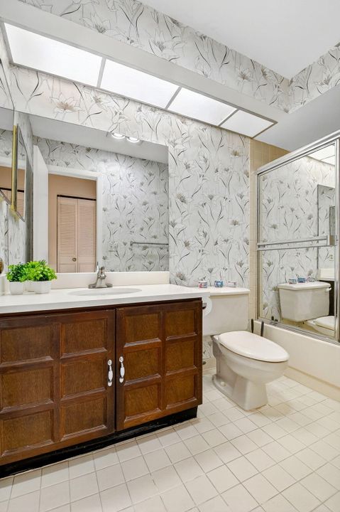 For Sale: $265,000 (2 beds, 2 baths, 1608 Square Feet)