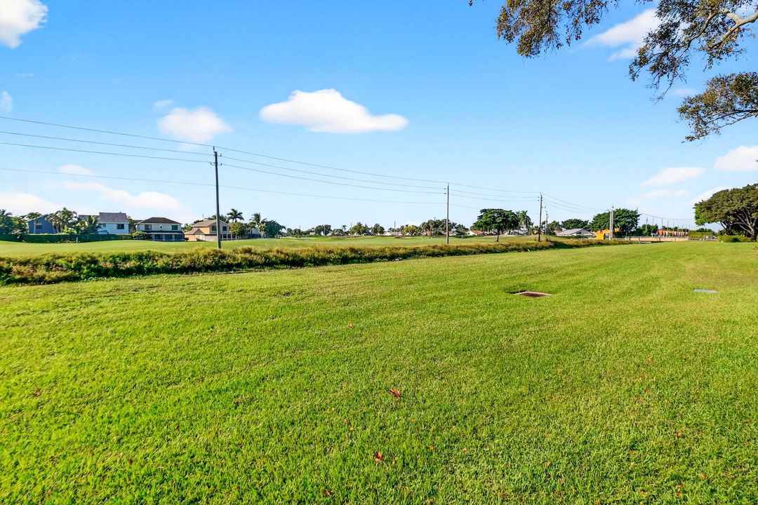 For Sale: $265,000 (2 beds, 2 baths, 1608 Square Feet)