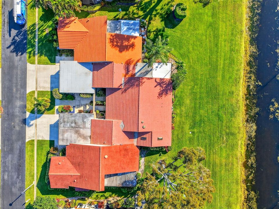 For Sale: $265,000 (2 beds, 2 baths, 1608 Square Feet)