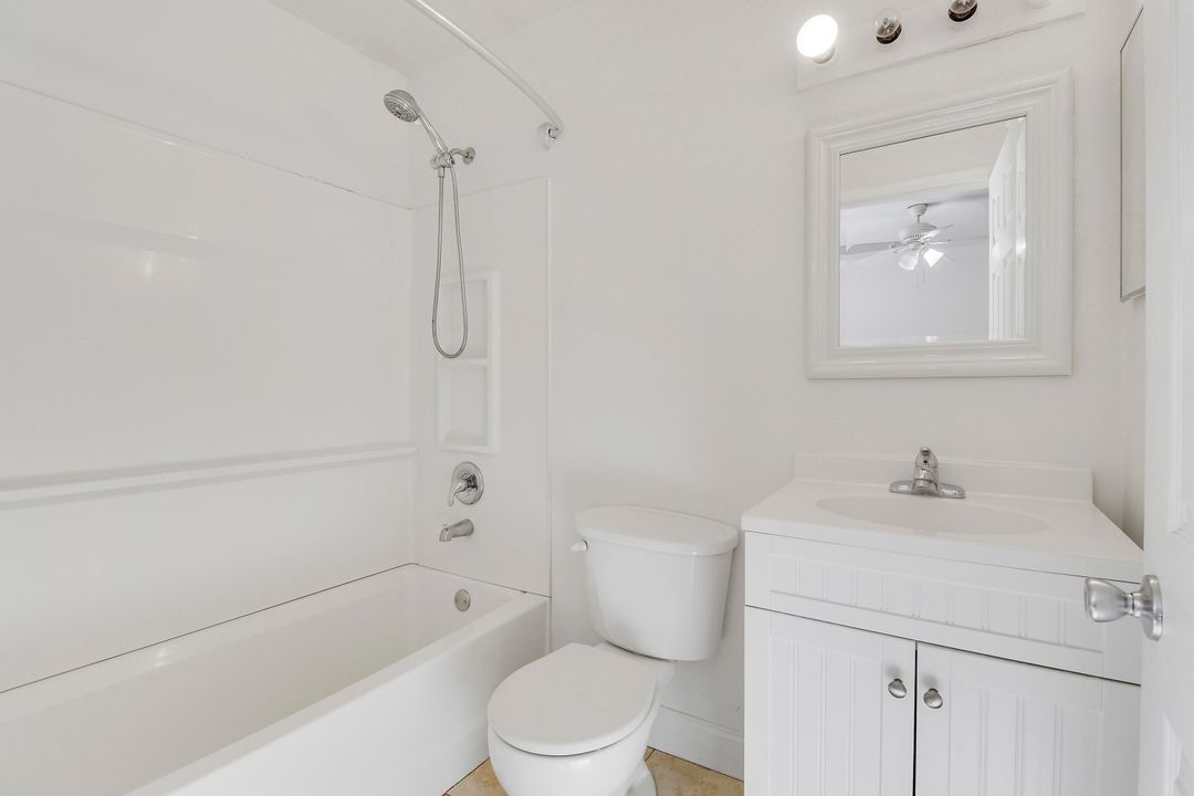 Под контрактом: $2,500 (2 спален, 2 ванн, 900 Квадратных фут)