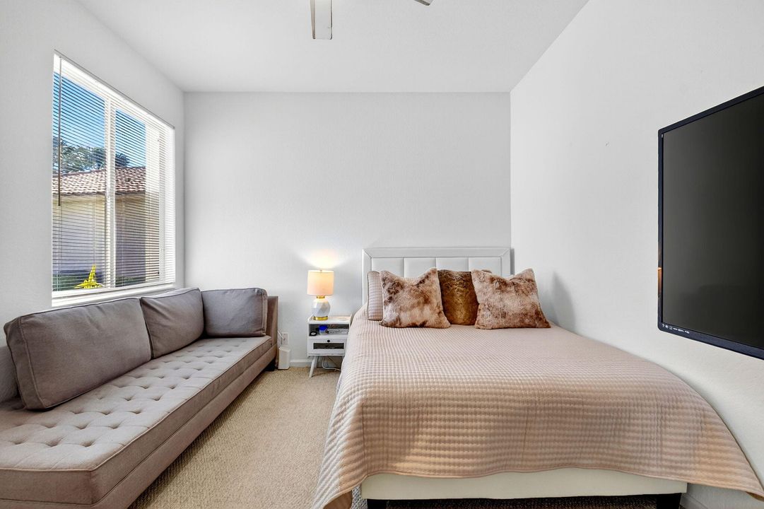 For Sale: $495,000 (3 beds, 2 baths, 1617 Square Feet)