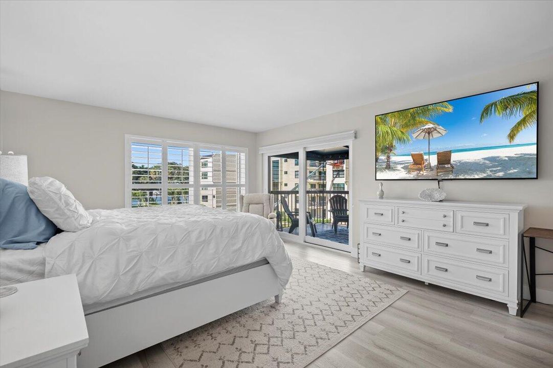 На продажу: $785,000 (3 спален, 2 ванн, 1978 Квадратных фут)