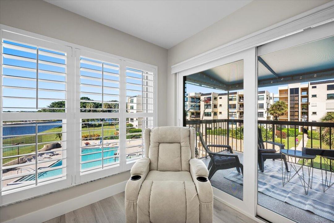 На продажу: $785,000 (3 спален, 2 ванн, 1978 Квадратных фут)