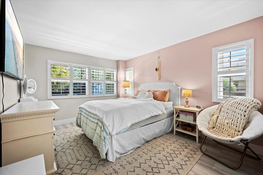 На продажу: $785,000 (3 спален, 2 ванн, 1978 Квадратных фут)