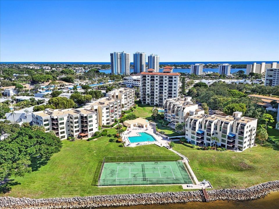 На продажу: $785,000 (3 спален, 2 ванн, 1978 Квадратных фут)