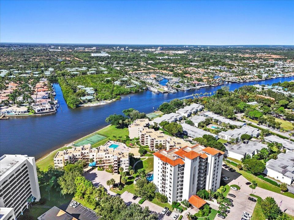 На продажу: $785,000 (3 спален, 2 ванн, 1978 Квадратных фут)