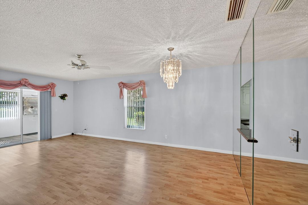 En Venta: $132,500 (2 camas, 2 baños, 1088 Pies cuadrados)