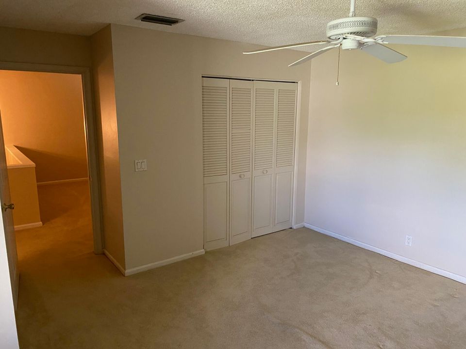 Activo con contrato: $549,900 (3 camas, 2 baños, 1981 Pies cuadrados)