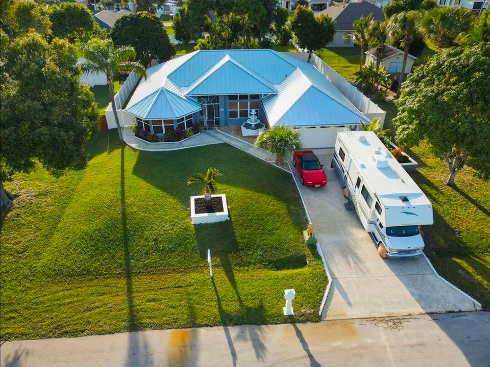 For Sale: $475,000 (4 beds, 2 baths, 1914 Square Feet)