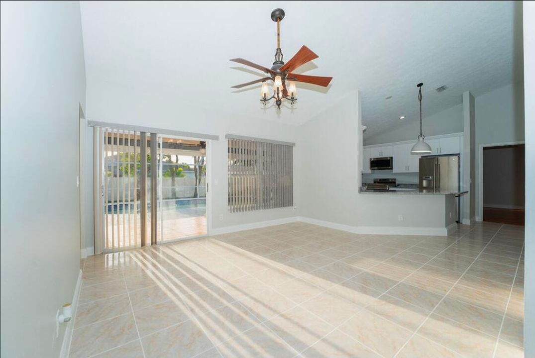 For Sale: $475,000 (4 beds, 2 baths, 1914 Square Feet)