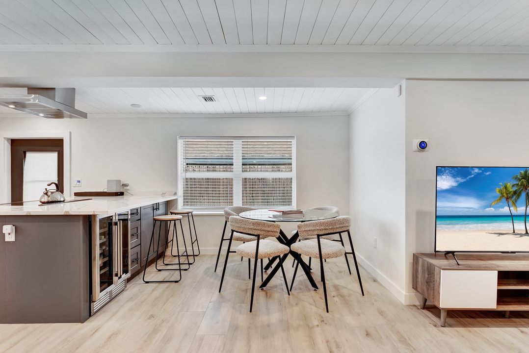 В аренду: $4,500 (3 спален, 2 ванн, 1107 Квадратных фут)