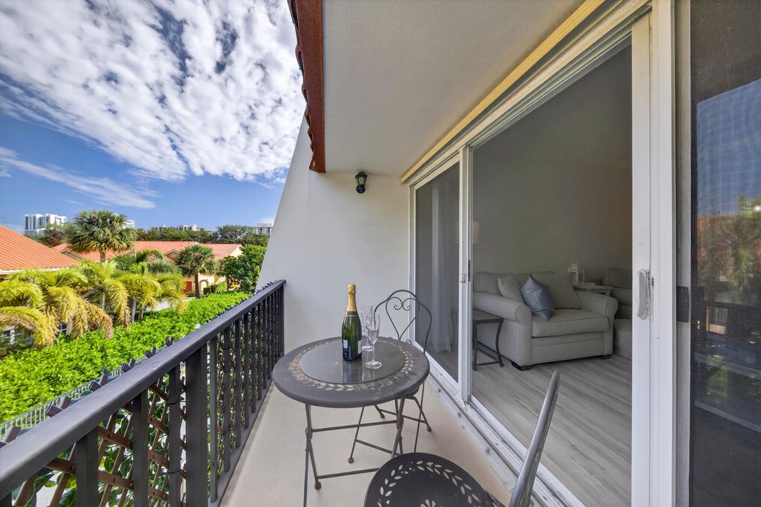 На продажу: $569,000 (3 спален, 3 ванн, 2168 Квадратных фут)