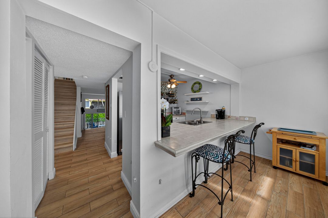 На продажу: $569,000 (3 спален, 3 ванн, 2168 Квадратных фут)