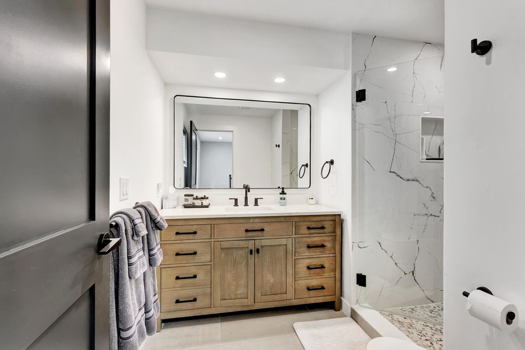 В аренду: $4,500 (3 спален, 2 ванн, 1107 Квадратных фут)