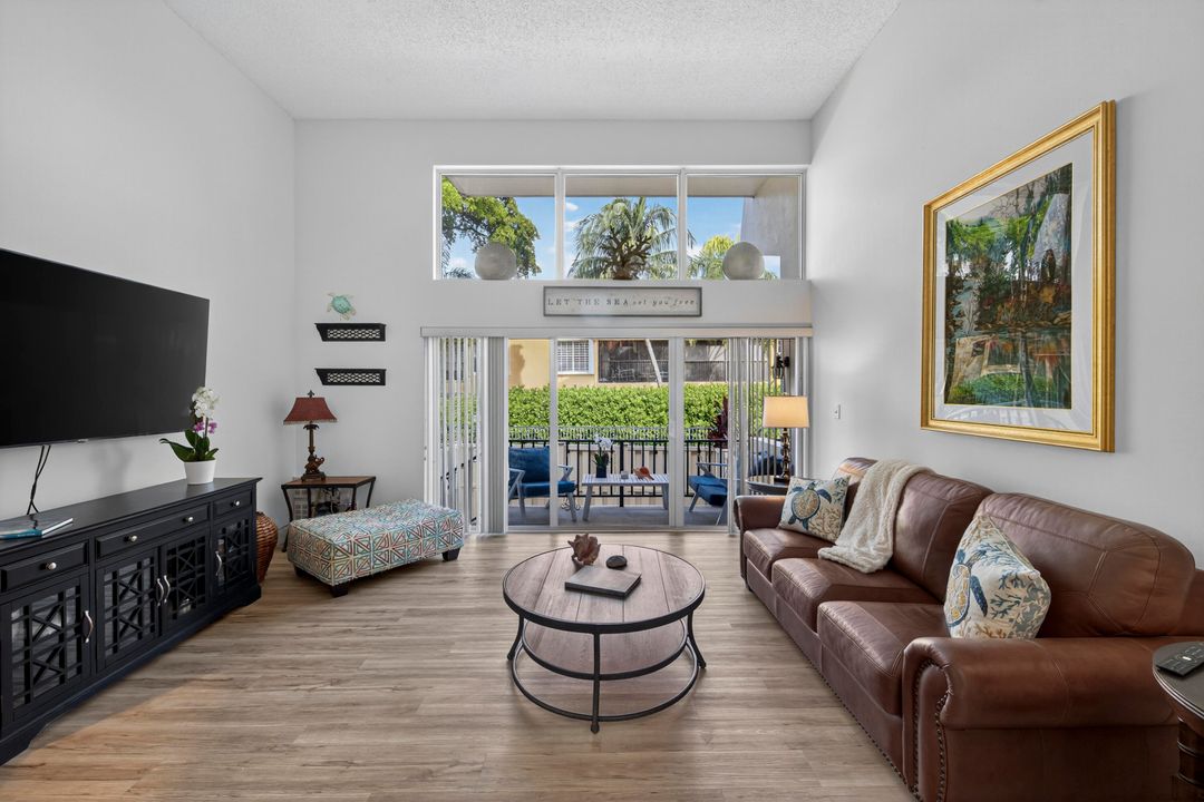 На продажу: $569,000 (3 спален, 3 ванн, 2168 Квадратных фут)