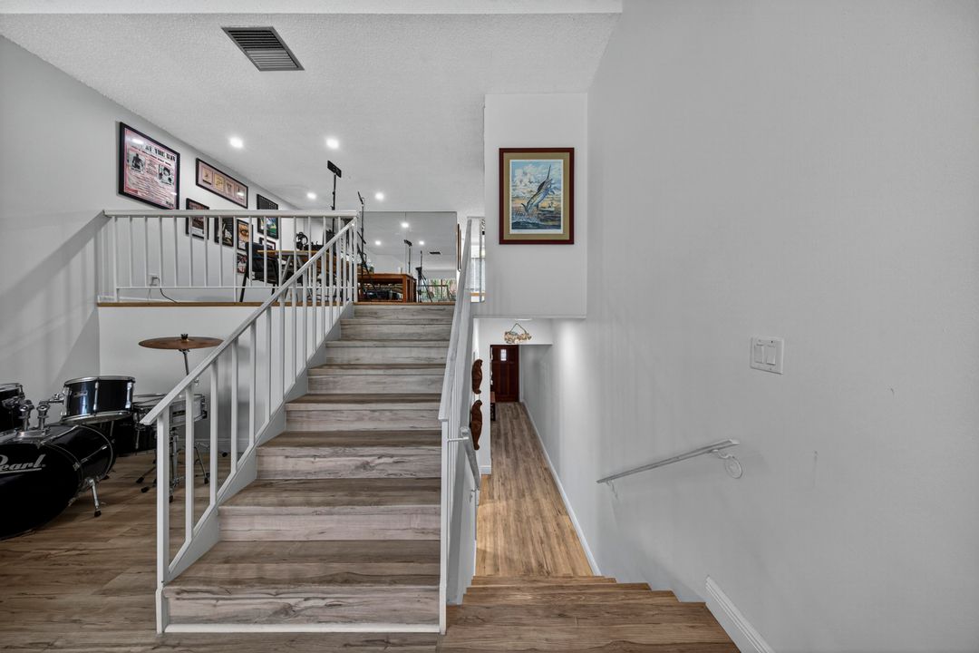 На продажу: $569,000 (3 спален, 3 ванн, 2168 Квадратных фут)