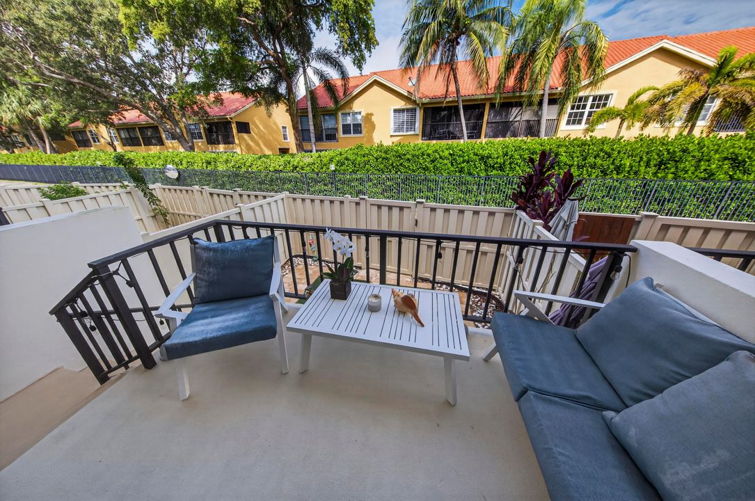 На продажу: $569,000 (3 спален, 3 ванн, 2168 Квадратных фут)