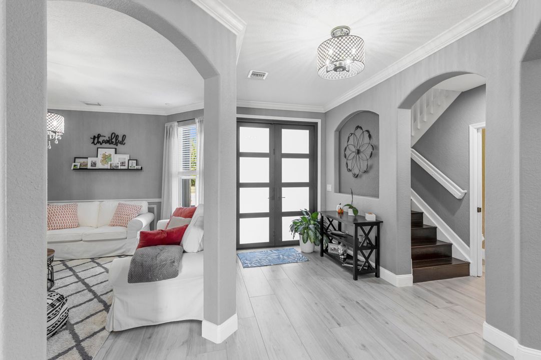 合同活跃: $699,000 (4 贝兹, 3 浴室, 3130 平方英尺)