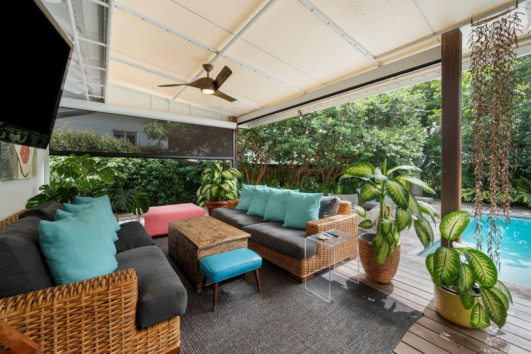 En Renta: $14,000 (4 camas, 3 baños, 2304 Pies cuadrados)