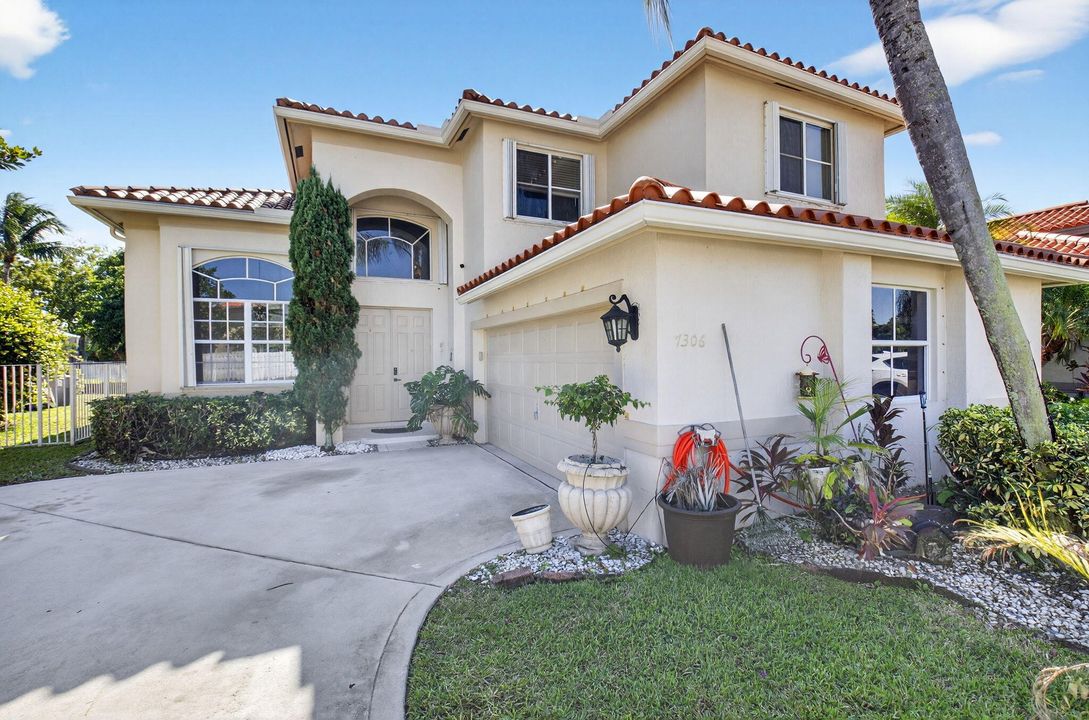 For Rent: $4,800 (4 beds, 3 baths, 2246 Square Feet)