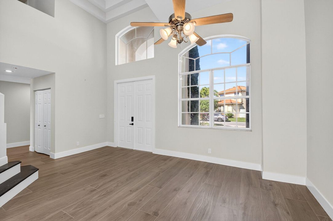 For Rent: $4,800 (4 beds, 3 baths, 2246 Square Feet)