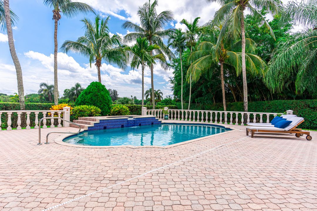 For Sale: $2,385,000 (5 beds, 4 baths, 4176 Square Feet)