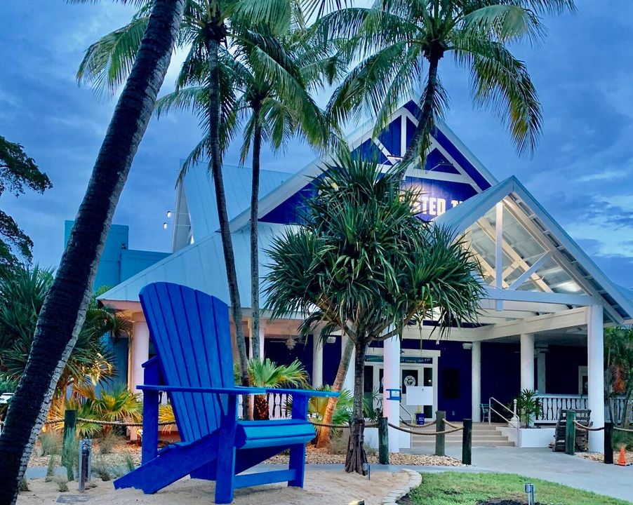 出租: $5,000 (2 贝兹, 2 浴室, 925 平方英尺)