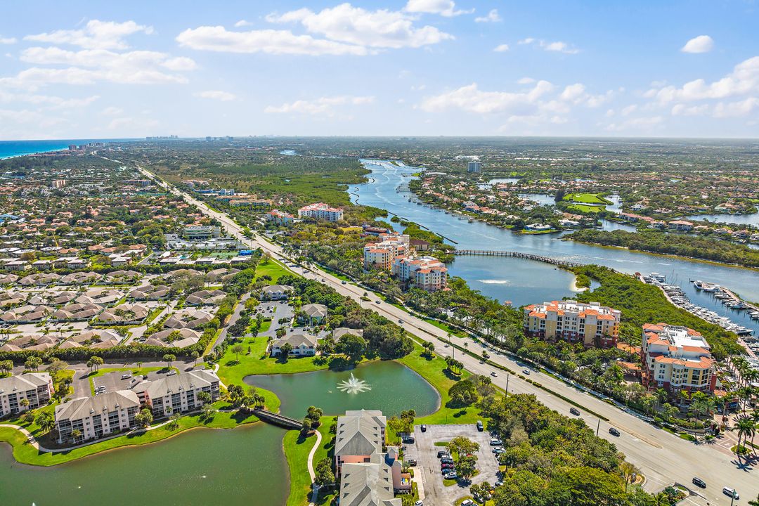 出租: $5,000 (2 贝兹, 2 浴室, 925 平方英尺)