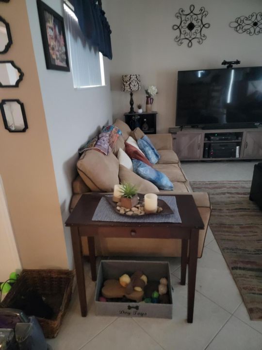 待售: $556,900 (3 贝兹, 2 浴室, 1400 平方英尺)