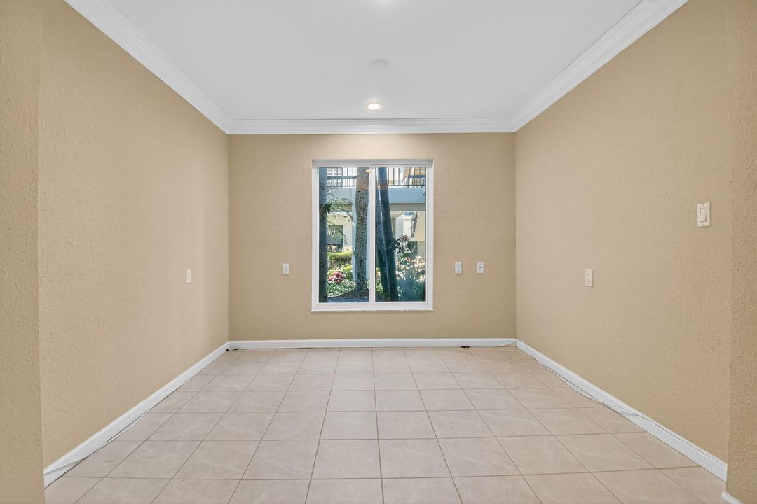 En Venta: $649,000 (3 camas, 2 baños, 1864 Pies cuadrados)