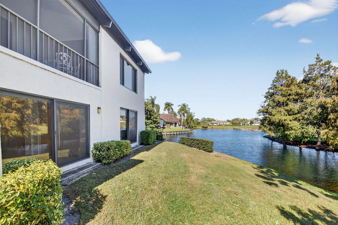 En Venta: $649,000 (3 camas, 2 baños, 1864 Pies cuadrados)