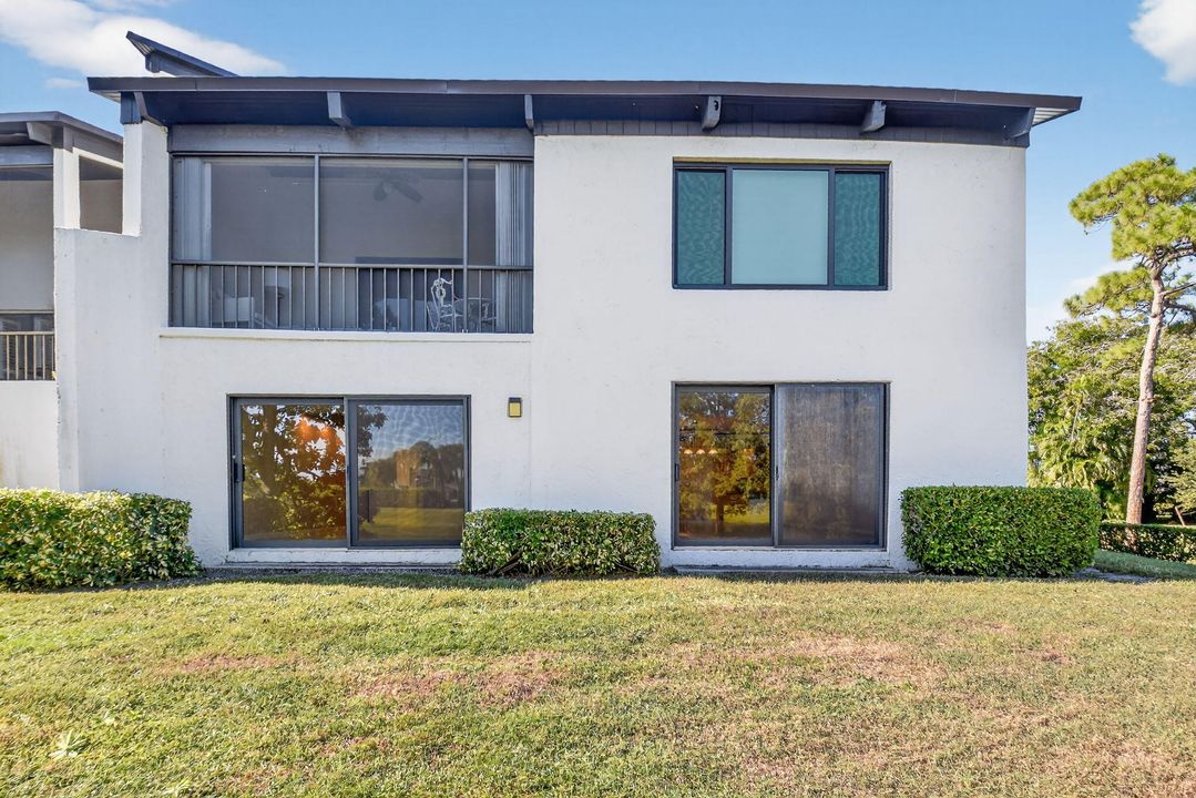 En Venta: $649,000 (3 camas, 2 baños, 1864 Pies cuadrados)