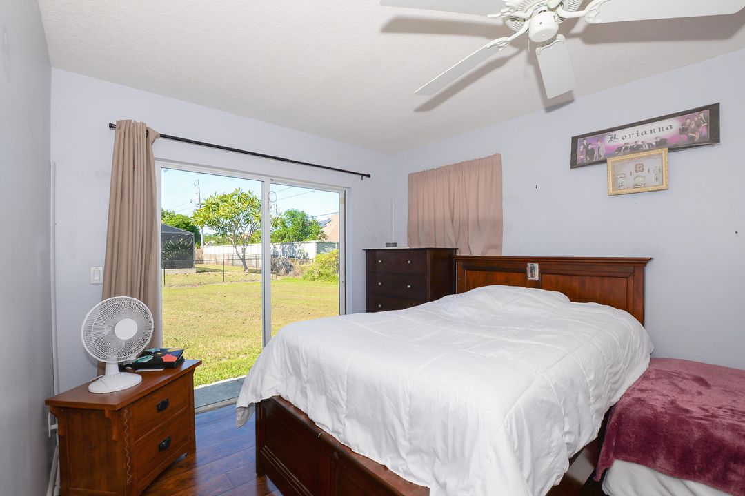 Под контрактом: $439,900 (4 спален, 2 ванн, 2310 Квадратных фут)