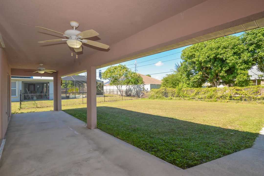 Под контрактом: $439,900 (4 спален, 2 ванн, 2310 Квадратных фут)