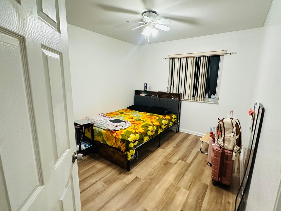 En Venta: $389,900 (4 camas, 2 baños, 1595 Pies cuadrados)