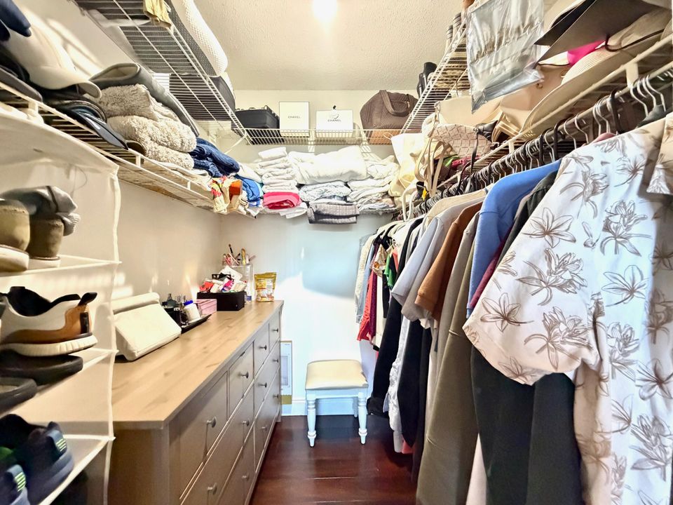 В аренду: $1,950 (2 спален, 2 ванн, 891 Квадратных фут)