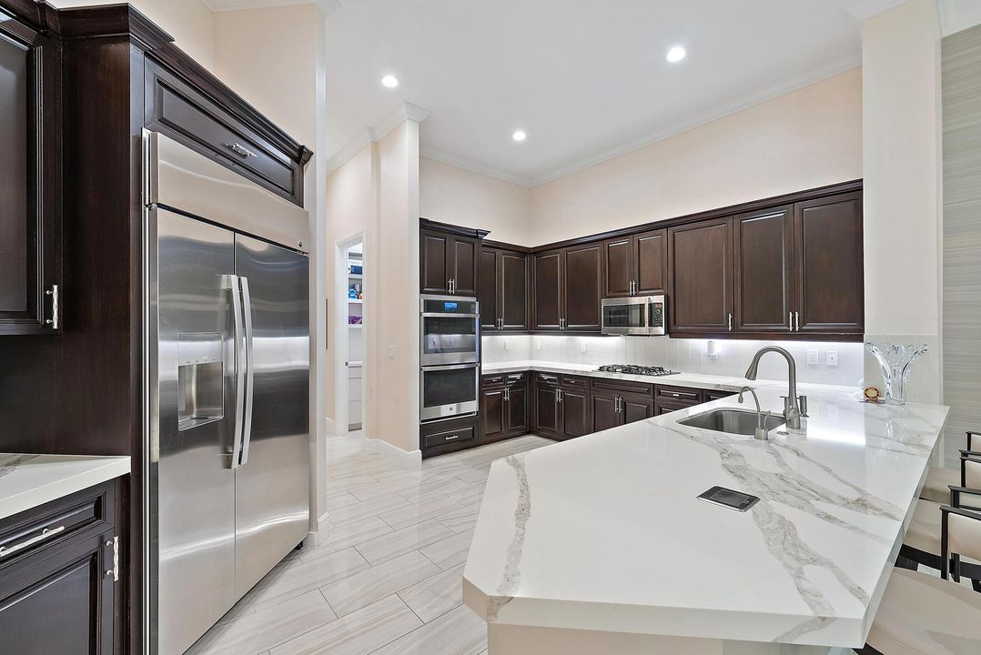 На продажу: $1,795,000 (3 спален, 3 ванн, 3248 Квадратных фут)