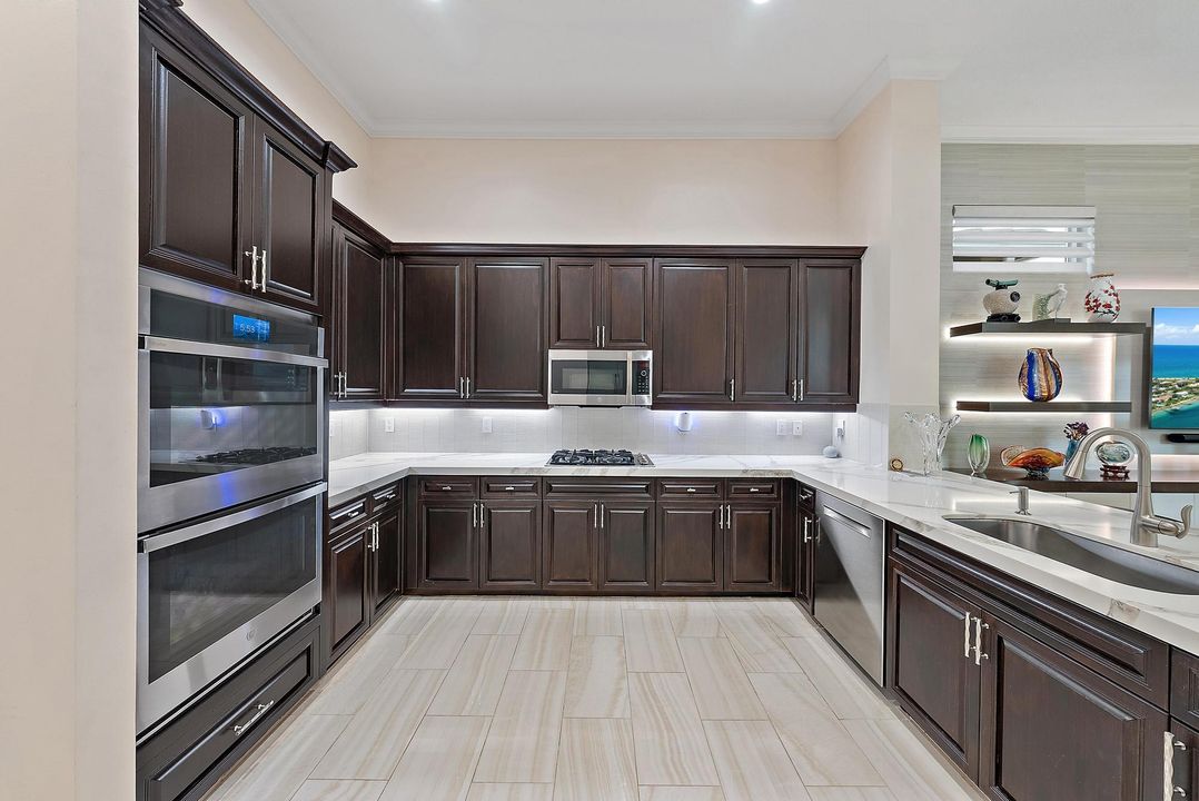 На продажу: $1,795,000 (3 спален, 3 ванн, 3248 Квадратных фут)